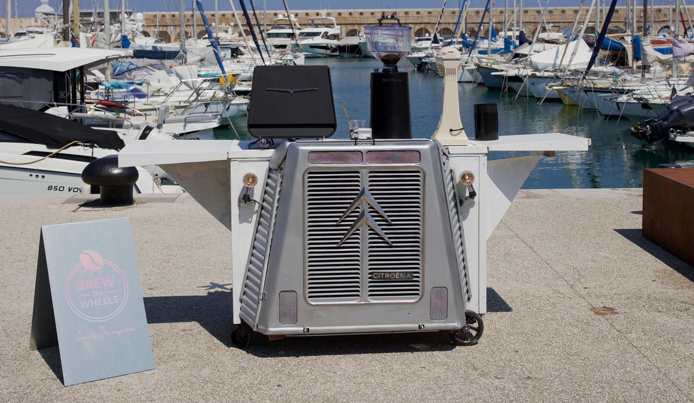 Cart — exterior
